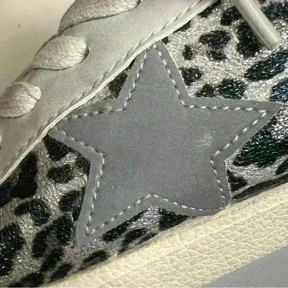 madden girl Lark Women's Sneakers so very lightly used size 7 - Picture 9 of 15